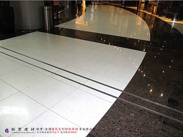 驻马店市抗震型地面变形缝安装效果案例